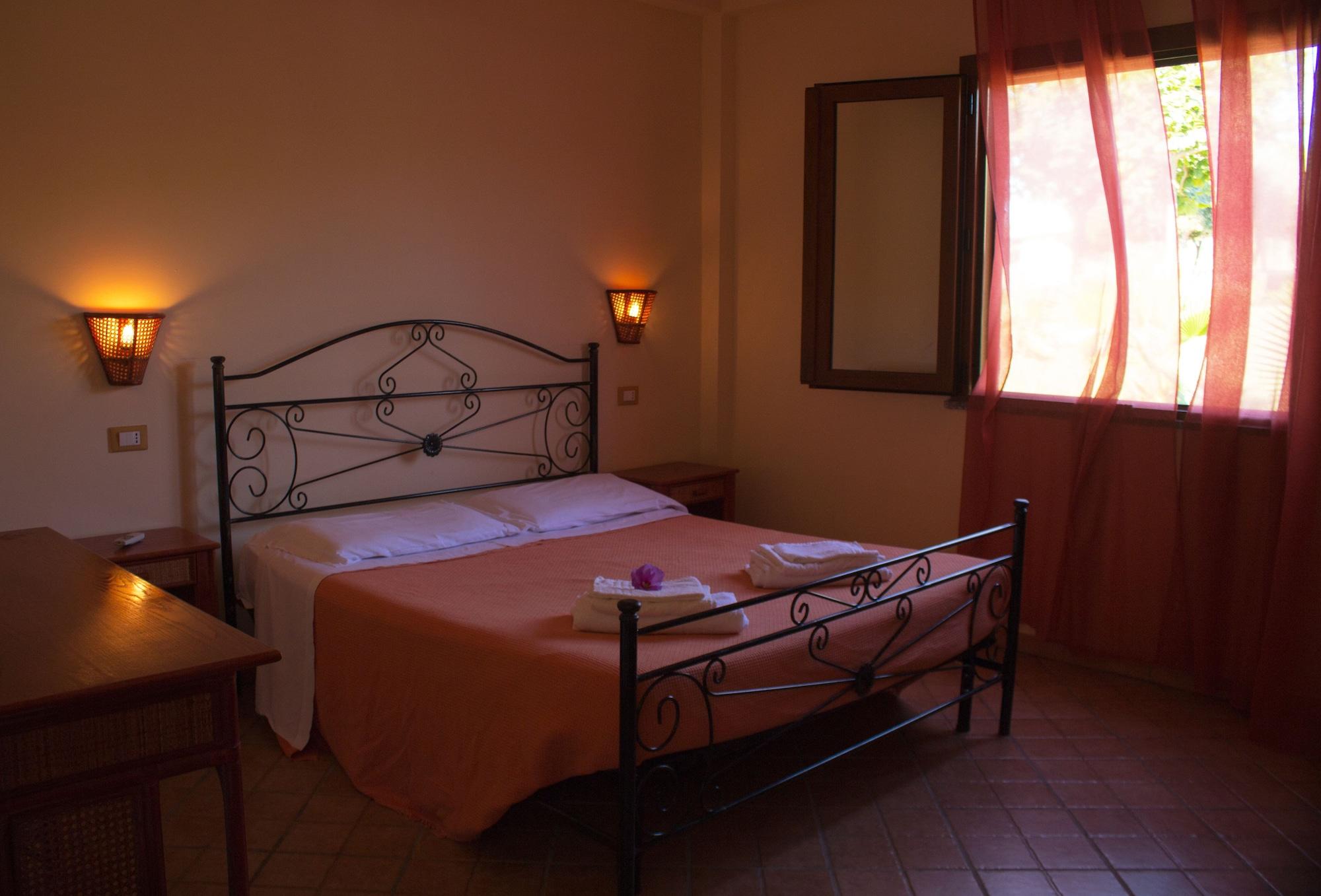 Agriturismo Ninea Рикади Экстерьер фото
