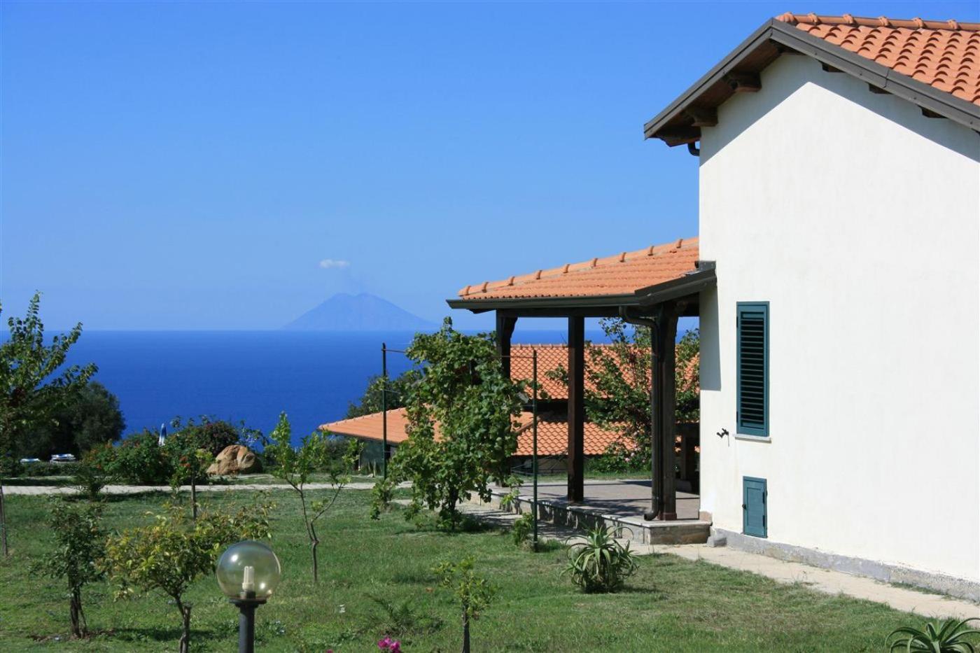 Agriturismo Ninea Рикади Экстерьер фото