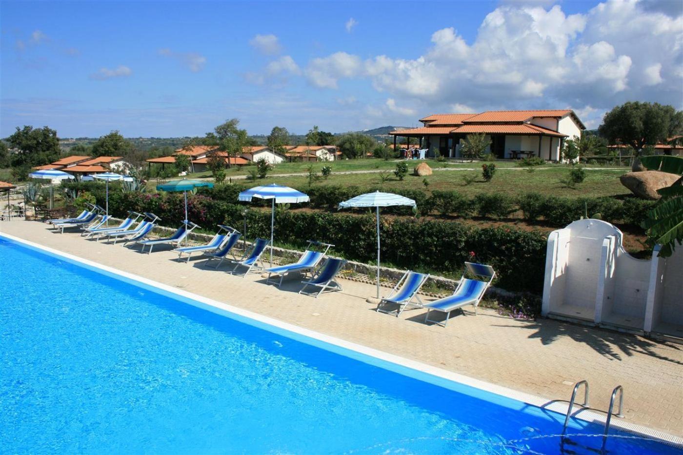 Agriturismo Ninea Рикади Экстерьер фото