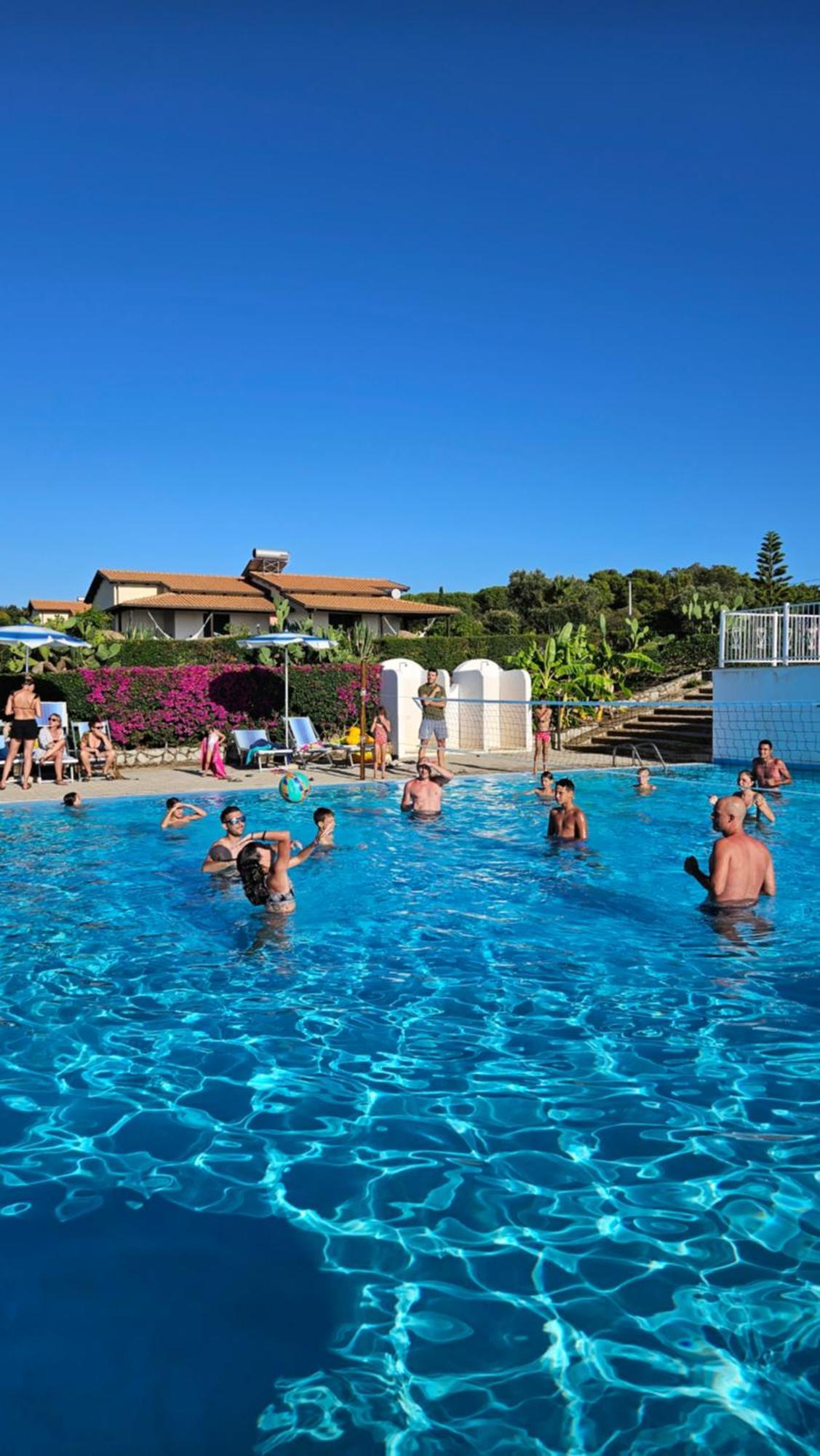 Agriturismo Ninea Рикади Экстерьер фото