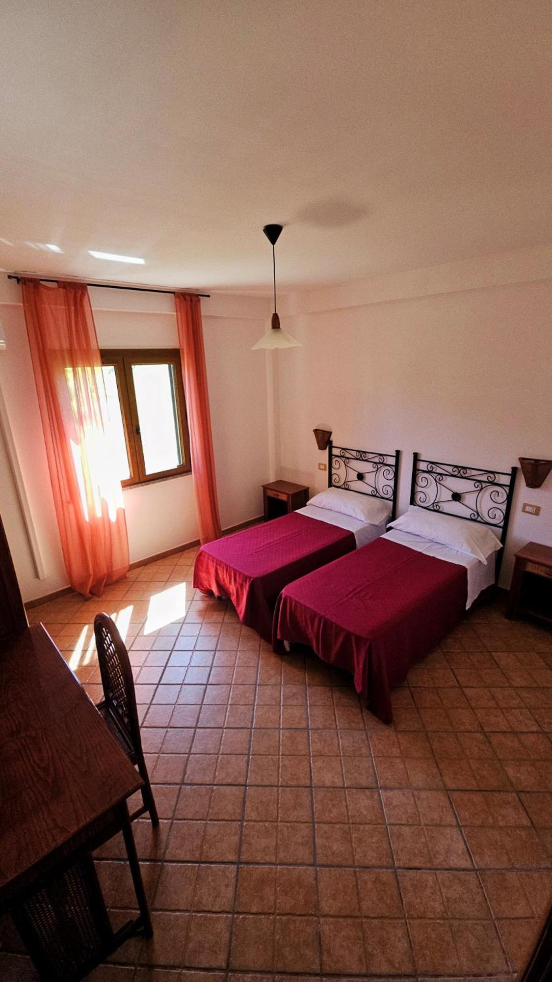 Agriturismo Ninea Рикади Экстерьер фото