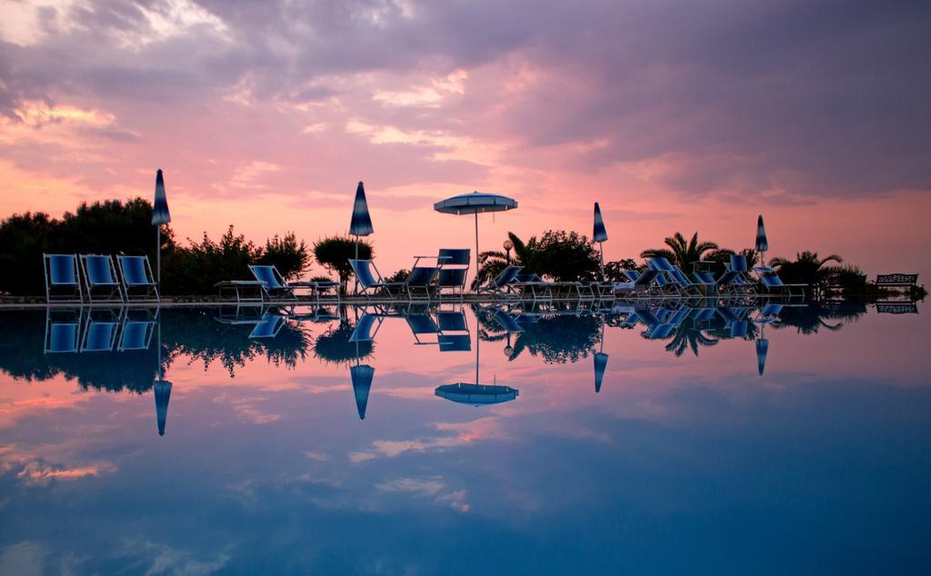 Agriturismo Ninea Рикади Экстерьер фото