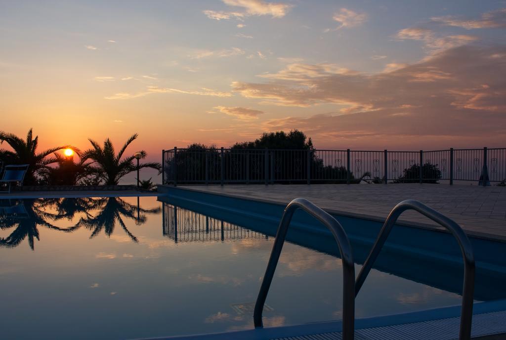 Agriturismo Ninea Рикади Экстерьер фото